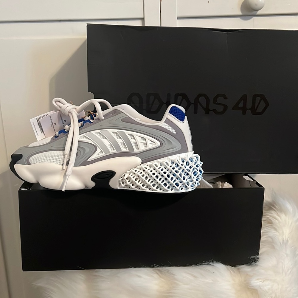 Adidas Chunky Mens 7 1/2 Ladies 9 Chinky 4D Sneaker
